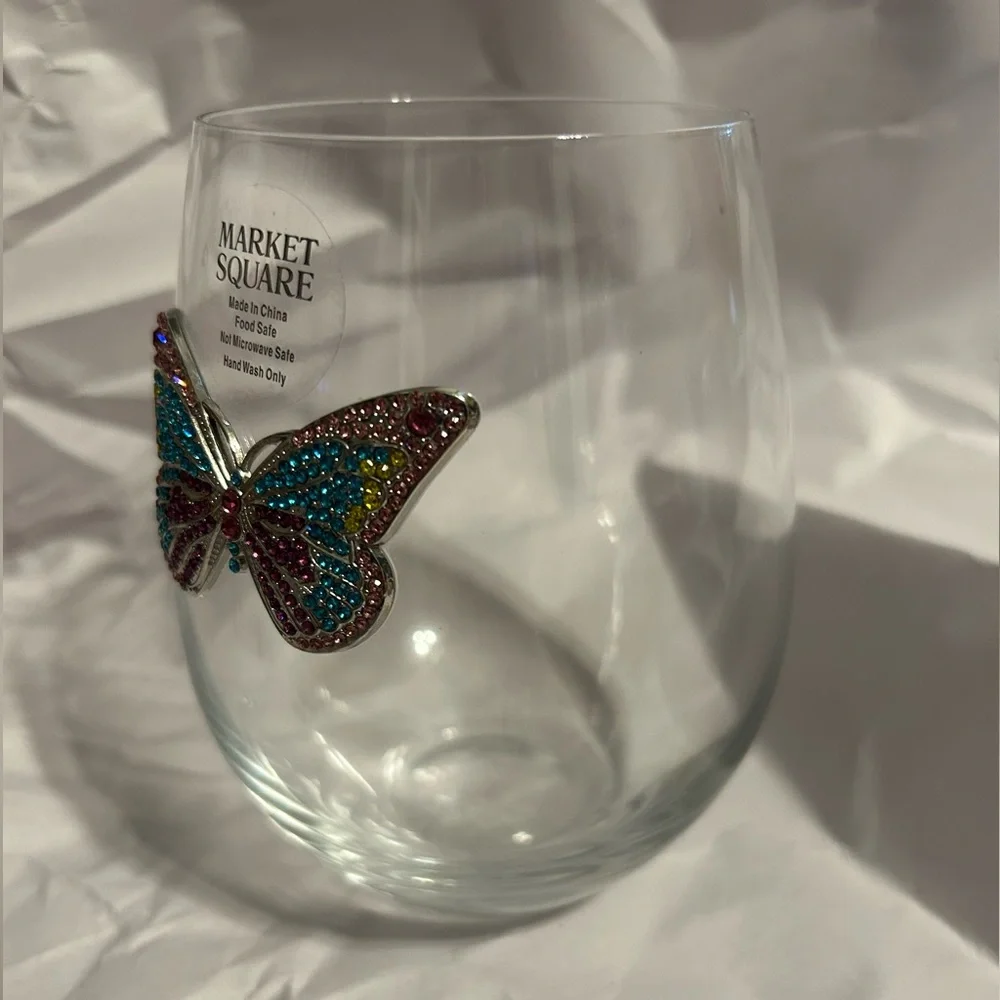 N/A elegant wine